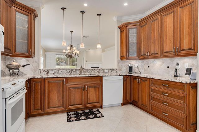 1036 DARTFORD DRIVE, Tarpon Springs, FL 34688