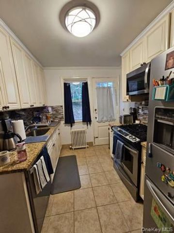 4641 Hanford Street, Douglaston, NY 11362