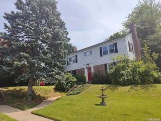 4641 Hanford Street, Douglaston, NY 11362