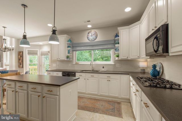24 TAVERN RD, Stafford, VA 22554