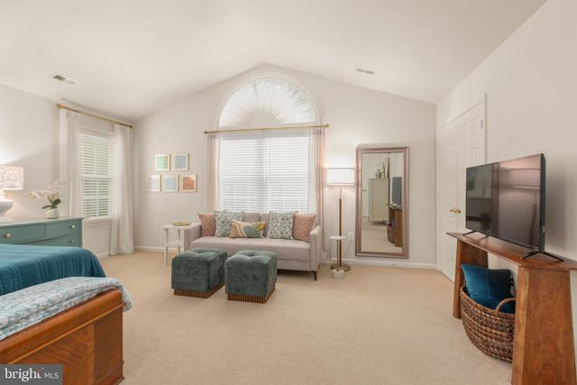 24 TAVERN RD, Stafford, VA 22554