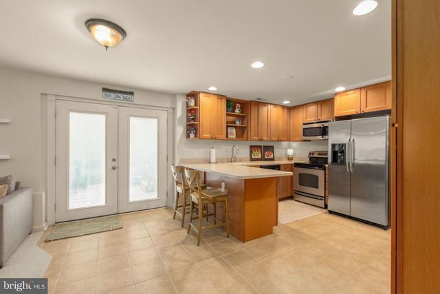 24 TAVERN RD, Stafford, VA 22554