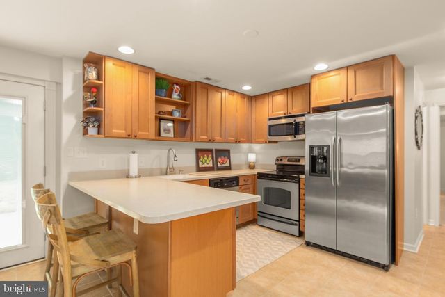 24 TAVERN RD, Stafford, VA 22554