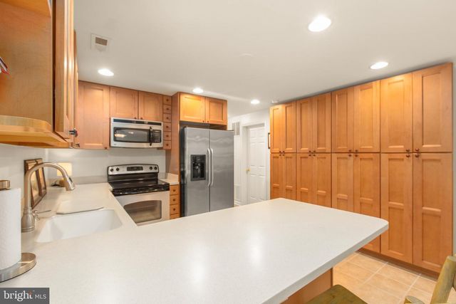 24 TAVERN RD, Stafford, VA 22554