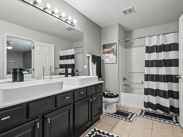 2110 Providence Way, Joliet, IL 60431