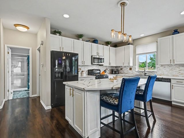 2110 Providence Way, Joliet, IL 60431