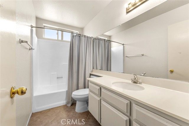 11048 Thrush Drive, Riverside, CA 92505