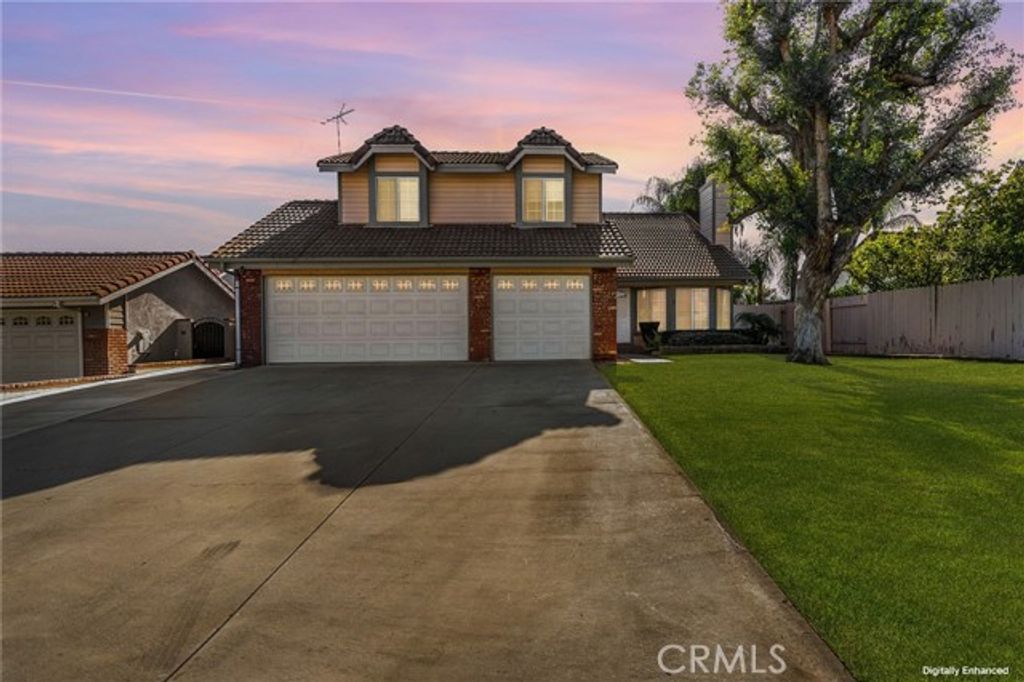 11048 Thrush Drive, Riverside, CA 92505