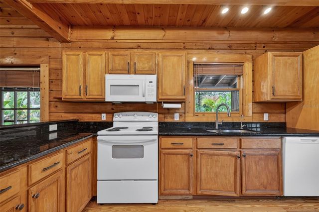 6888 MYAKKA VALLEY TRL, Sarasota, FL 34241