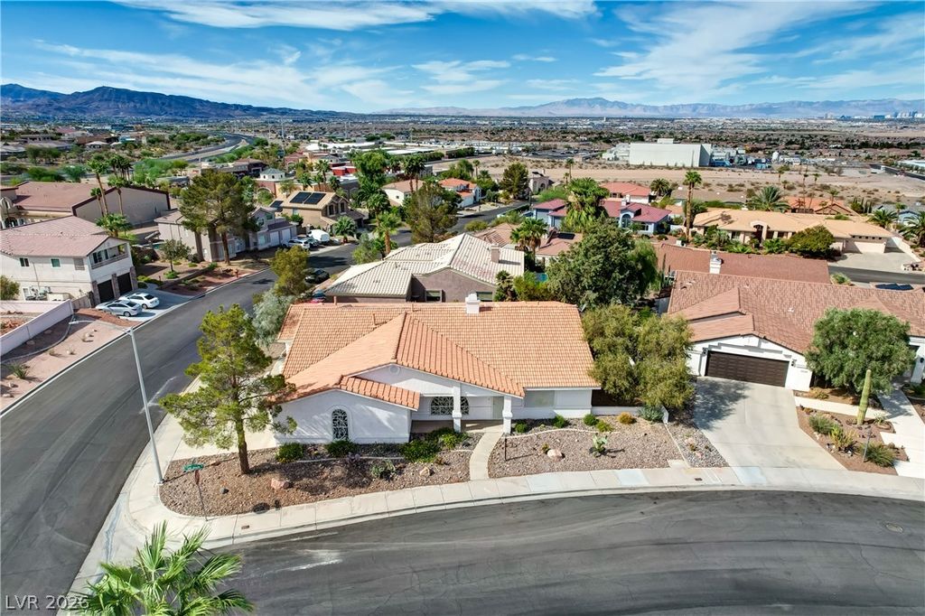 921 Primrose Lane, Henderson, NV 89011