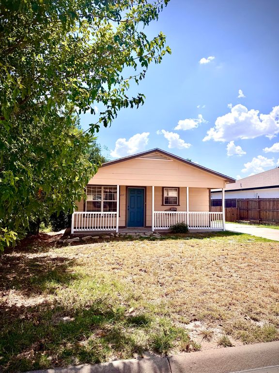 Image 20 of property listing at 2117 Woodlawn Drive, San Angelo, TX 76901
