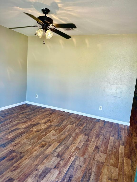 Image 3 of property listing at 2117 Woodlawn Drive, San Angelo, TX 76901