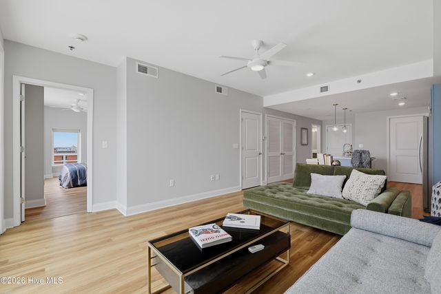 14 Grace Street Apt 909, Wilmington, NC 28401