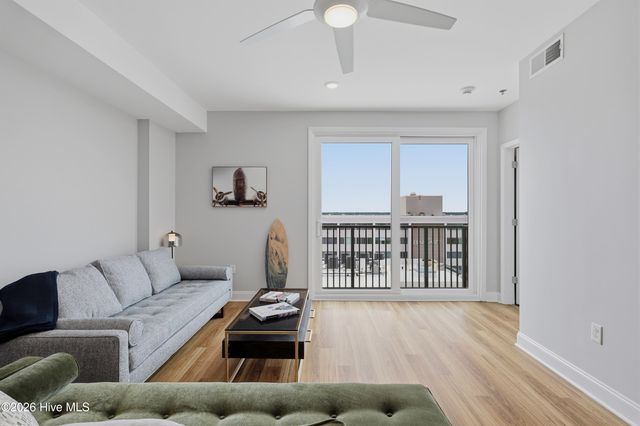 14 Grace Street Apt 909, Wilmington, NC 28401