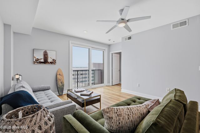 14 Grace Street Apt 909, Wilmington, NC 28401