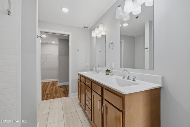 14 Grace Street Apt 909, Wilmington, NC 28401