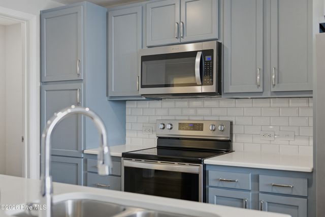 14 Grace Street Apt 909, Wilmington, NC 28401