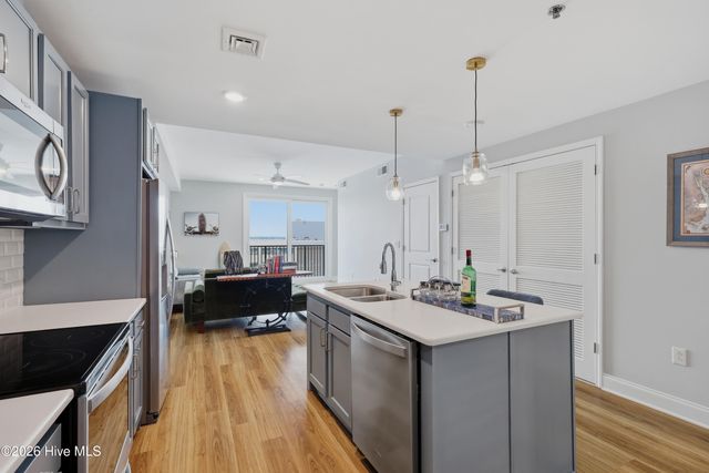 14 Grace Street Apt 909, Wilmington, NC 28401