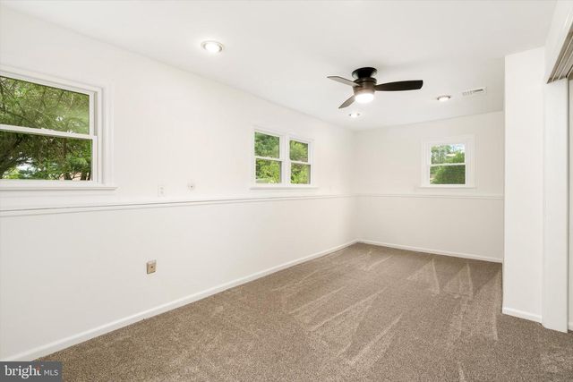 9 OLD POST LN, Hamilton Twp, NJ 08620