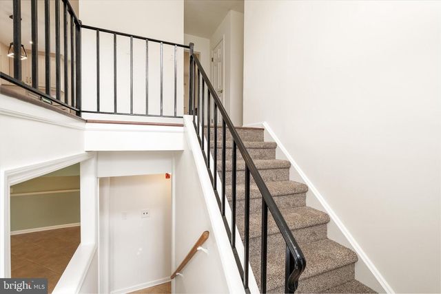 9 OLD POST LN, Hamilton Twp, NJ 08620