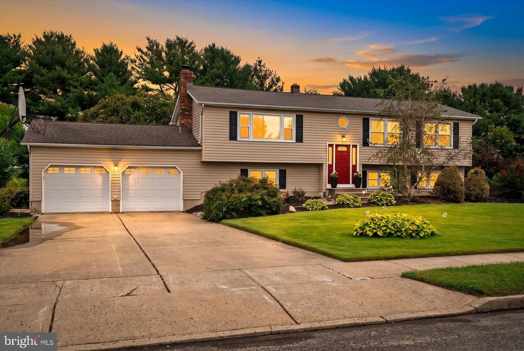 9 OLD POST LN, Hamilton Twp, NJ 08620