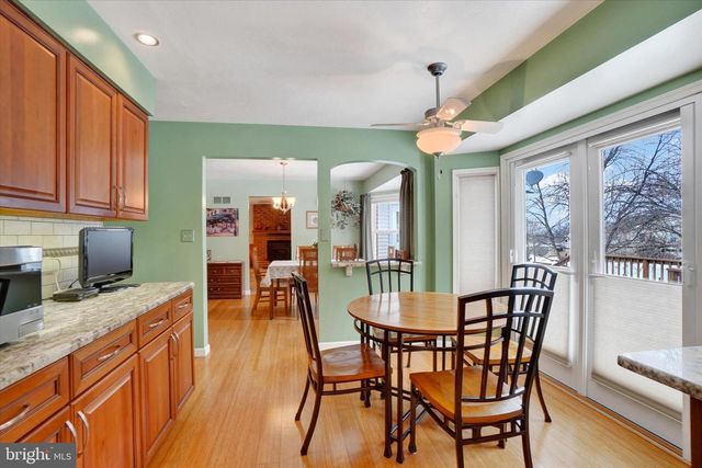 4158 ROBINHOOD DR, York, PA 17408