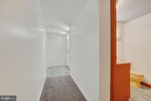 4158 ROBINHOOD DR, York, PA 17408