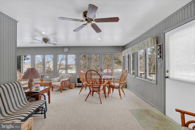 4158 ROBINHOOD DR, York, PA 17408