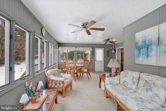 4158 ROBINHOOD DR, York, PA 17408