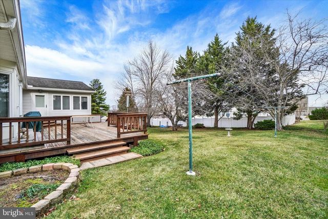 4158 ROBINHOOD DR, York, PA 17408