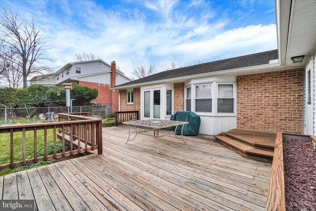 4158 ROBINHOOD DR, York, PA 17408