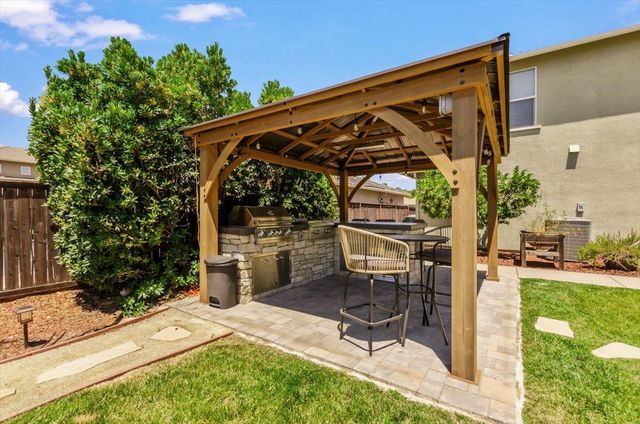 3605 Arden Villa Pl, Roseville, CA 95747