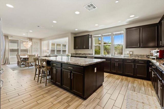 3605 Arden Villa Pl, Roseville, CA 95747