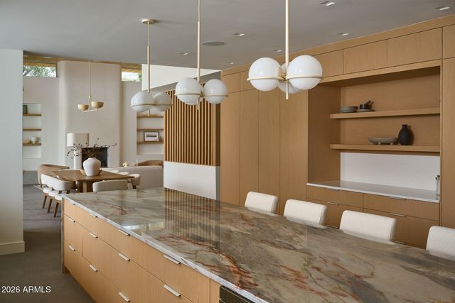 7201 N 47TH Street, Paradise Valley, AZ 85253