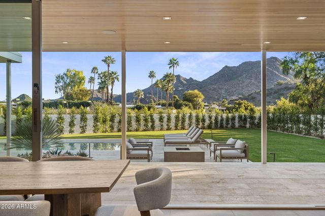 7201 N 47TH Street, Paradise Valley, AZ 85253