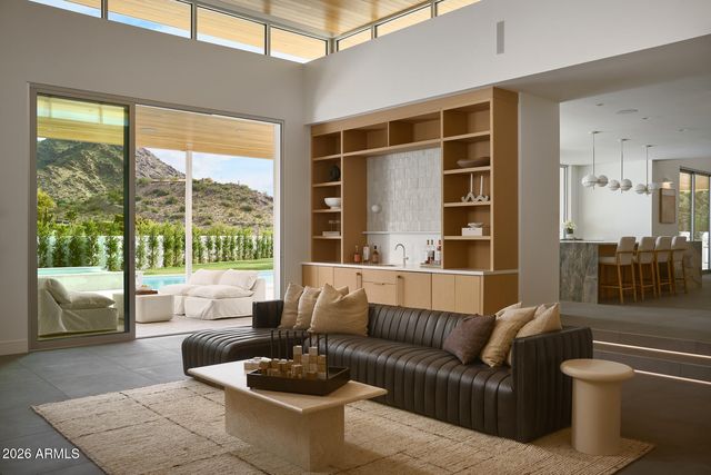 7201 N 47TH Street, Paradise Valley, AZ 85253