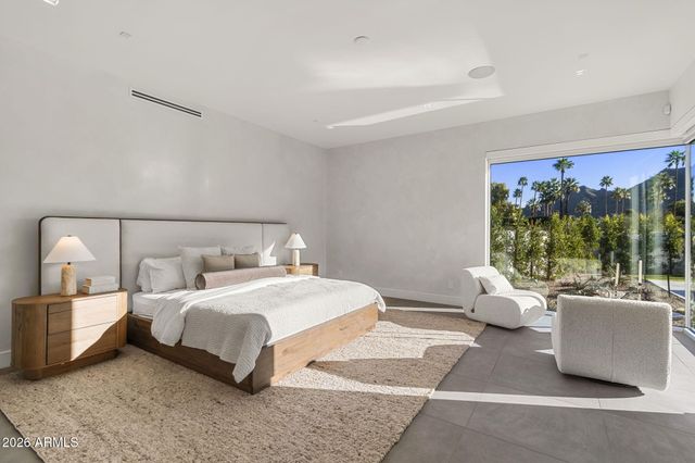 7201 N 47TH Street, Paradise Valley, AZ 85253