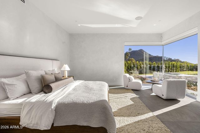 7201 N 47TH Street, Paradise Valley, AZ 85253