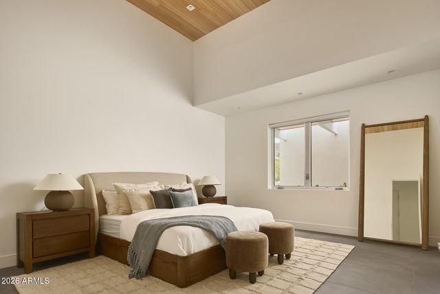 7201 N 47TH Street, Paradise Valley, AZ 85253