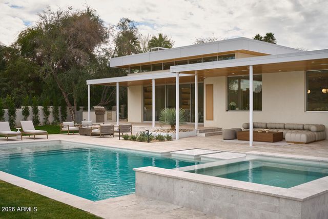 7201 N 47TH Street, Paradise Valley, AZ 85253