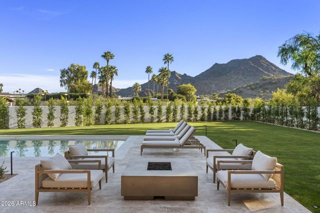 7201 N 47TH Street, Paradise Valley, AZ 85253