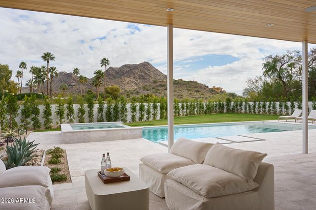 7201 N 47TH Street, Paradise Valley, AZ 85253