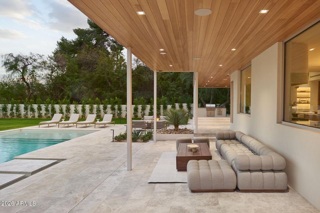 7201 N 47TH Street, Paradise Valley, AZ 85253