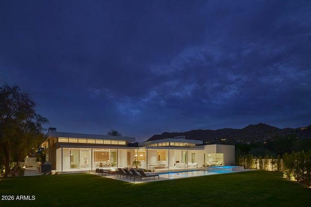 7201 N 47TH Street, Paradise Valley, AZ 85253