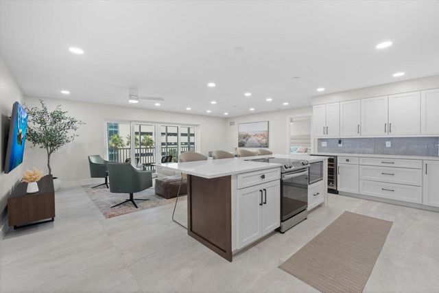 800 BENJAMIN FRANKLIN DRIVE 505, Sarasota, FL 34236
