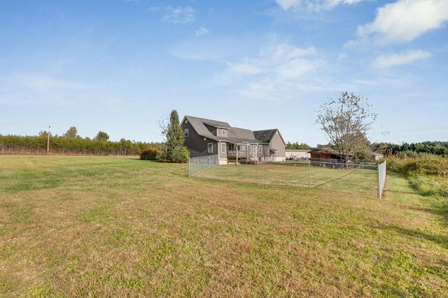 1071 Little Mountain Road, Wellford, SC 29385