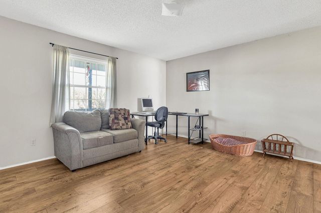 1071 Little Mountain Road, Wellford, SC 29385