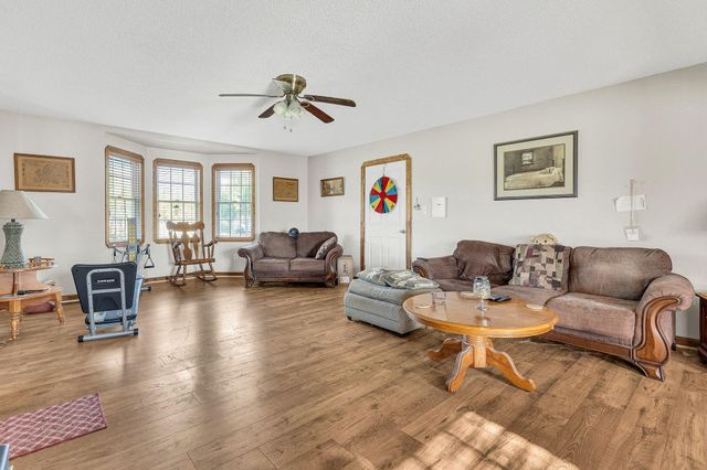 1071 Little Mountain Road, Wellford, SC 29385