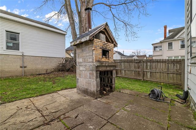 1630 State Ave, Coraopolis, PA 15108