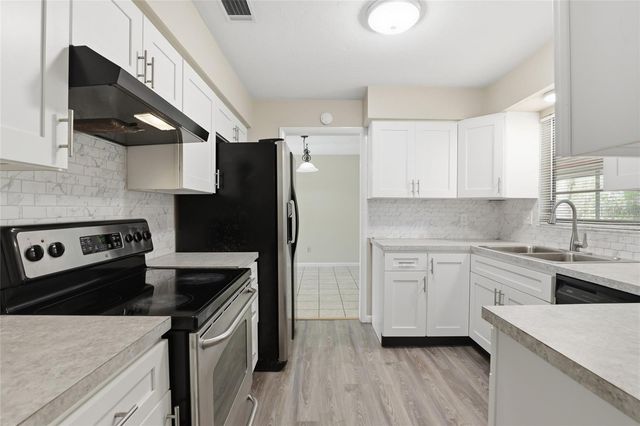 2326 NW 54TH BOULEVARD, Gainesville, FL 32653